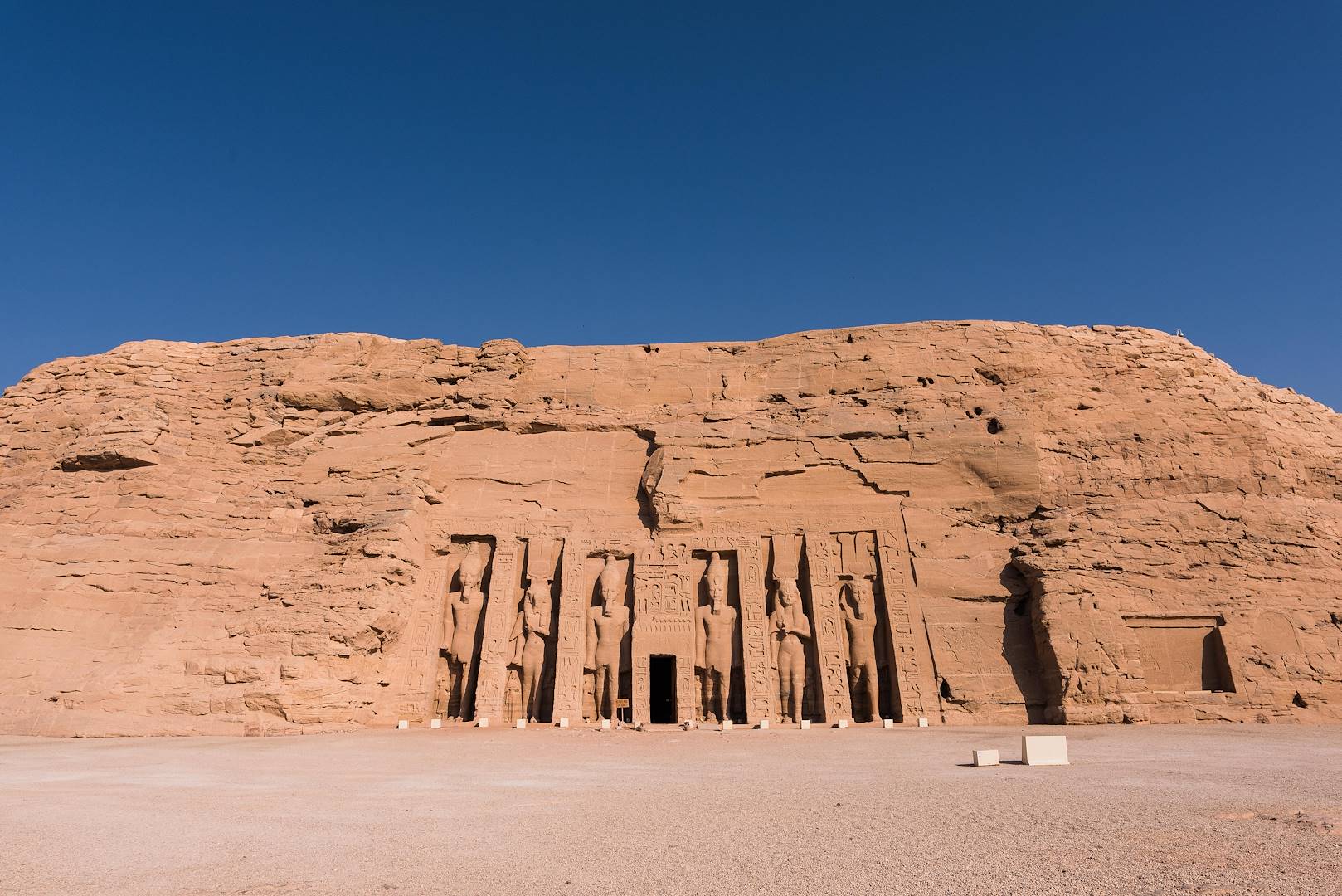 Les Temples d'Abou Simbel : façade du Petit Temple - Abou Simbel - Égypte