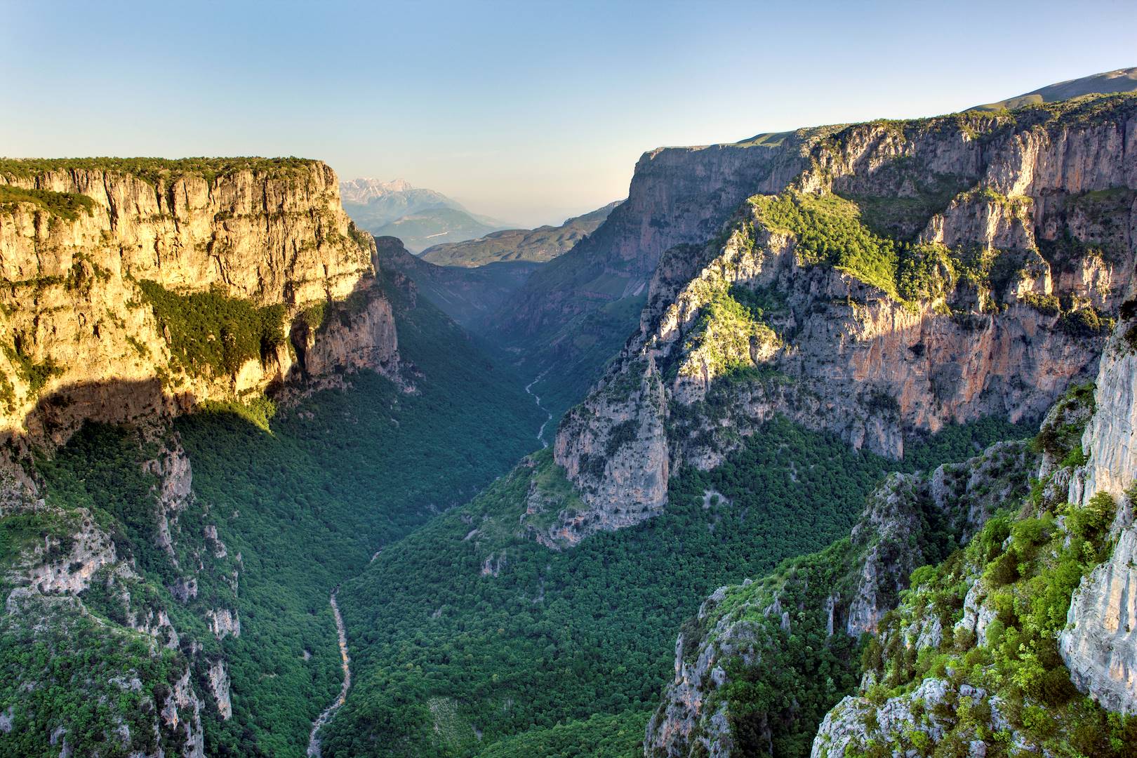 Les Gorges Vikos et la rivière Voidomatis - Zagoria - Epire - Grèce