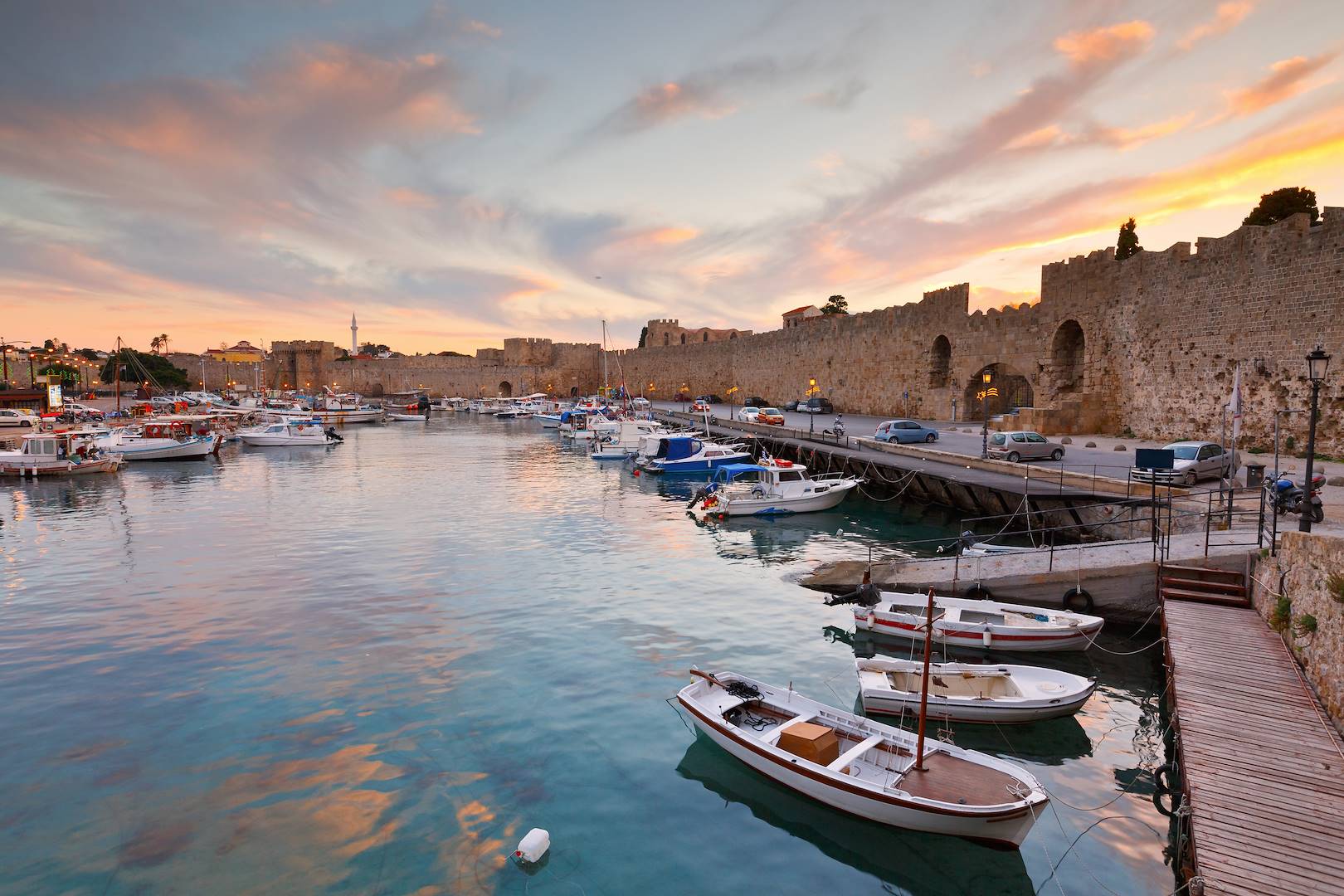 Port et le Palais des grands maîtres à Rhodes - Ile de Rhodes - Grèce