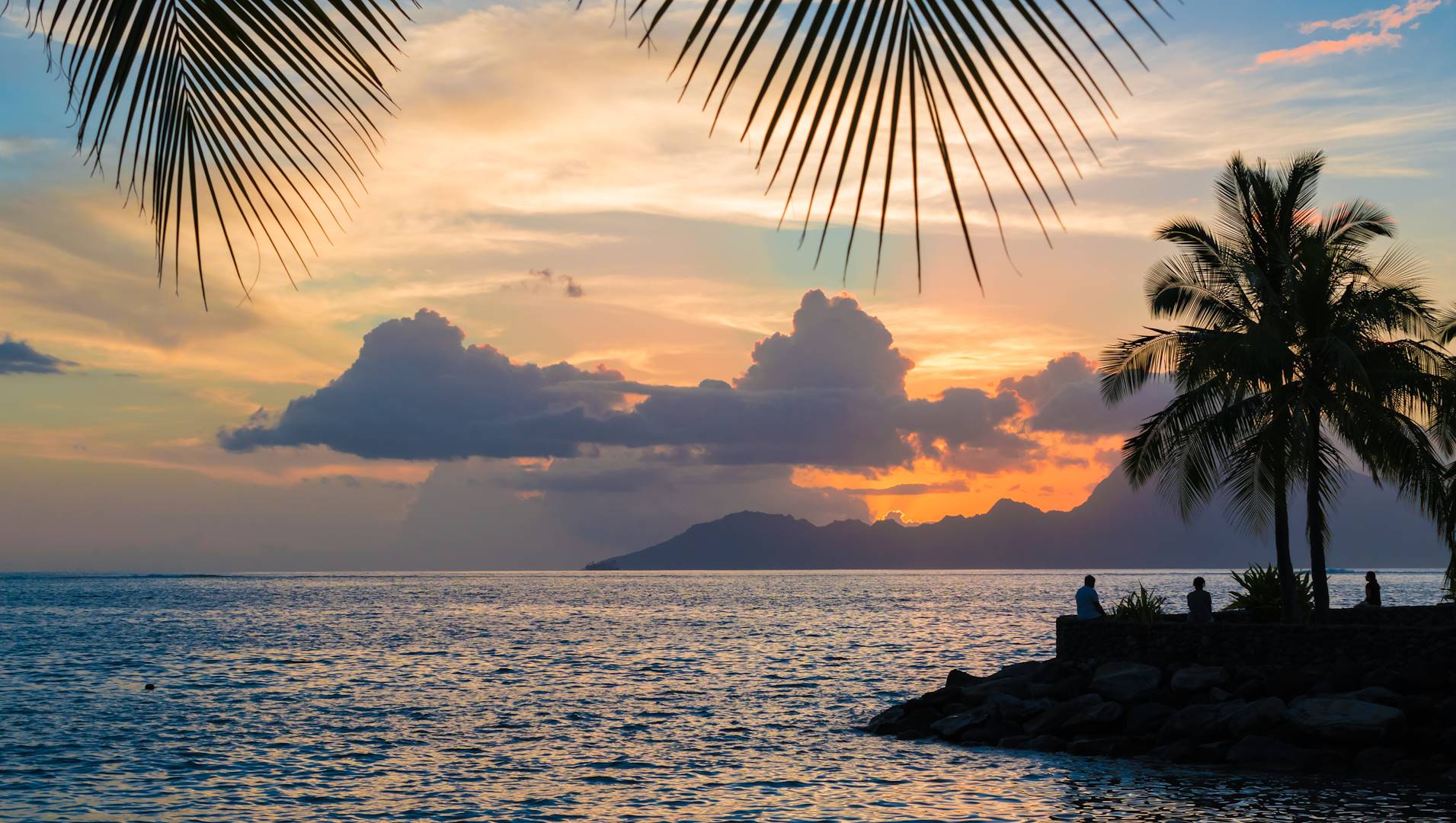 Coucher de soleil dans le lagon de Moorea - Moorea - Polynésie Française