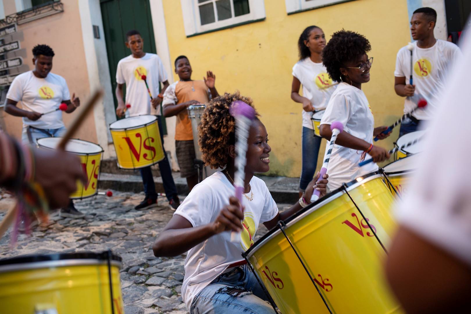 Concert de percussions dans une rue de Pelourinho - Salvador - Brésil
