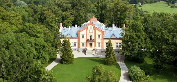 Padaste Manor