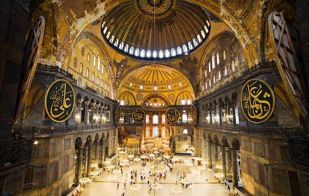 Intérieur de la Basilique Sainte-Sophie - Istanbul - Turquie