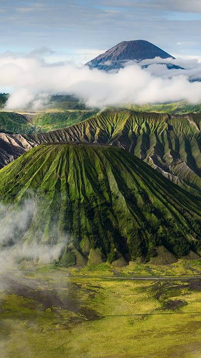 Volcans Bromo, Batok et Semeru dans le Parc National de Bromo Tengger Semeru - Île de Java - Indonésie