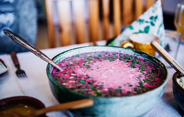 Soupe froide et rose aux betteraves - Lettonie