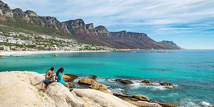 Le bord de mer  à Camps-Bay - Le Cap - Afrique du sud