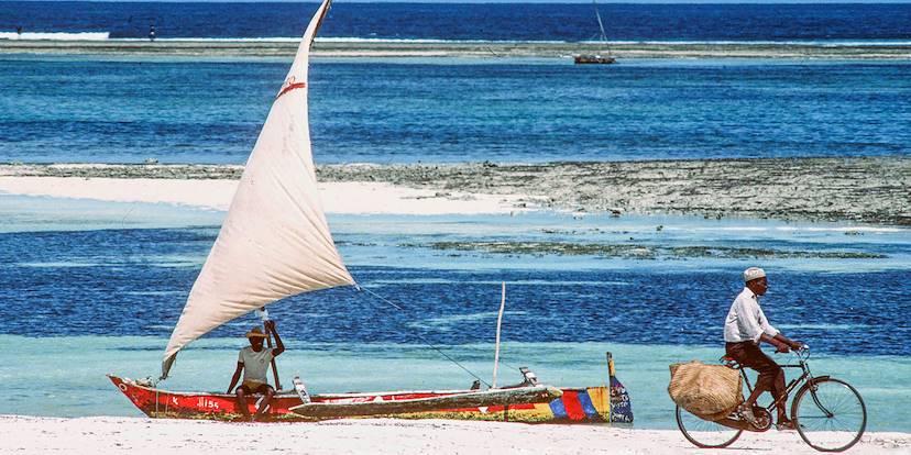 Sur une plage de Mombasa - Kenya