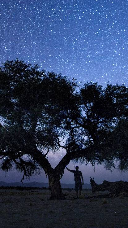 Dormir à la belle étoile dans le bush - Tanzanie