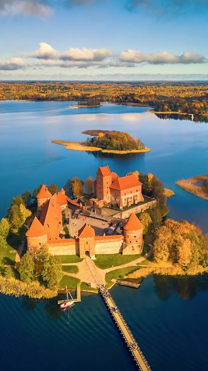 Vue aérienne du château de Trakai - Lituanie