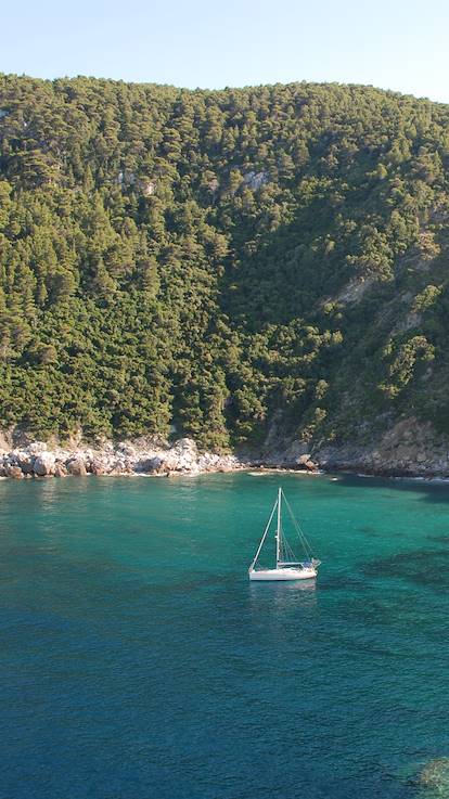 Vue d'une baie à Skopelos - Sporades- Grèce