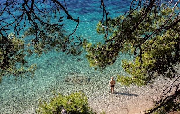 Baignade dans l'eau turquoise - Croatie
