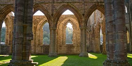 Intérieur de l'abbaye de Tintern - Cardiff - Pays de Galles