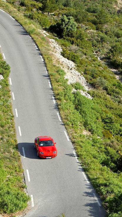 Ferrari sur les routes bolognaises - Italie
