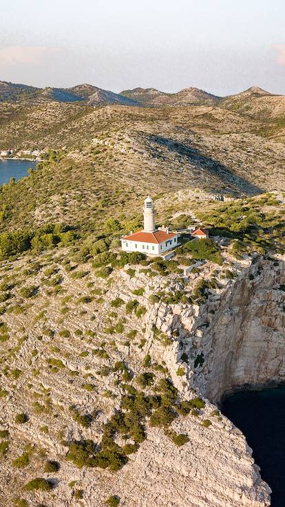 Phare de Struga sur l'île de Lastovo - Croatie