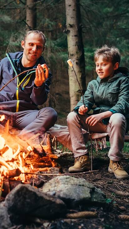 Feu de camp en famille - Canada