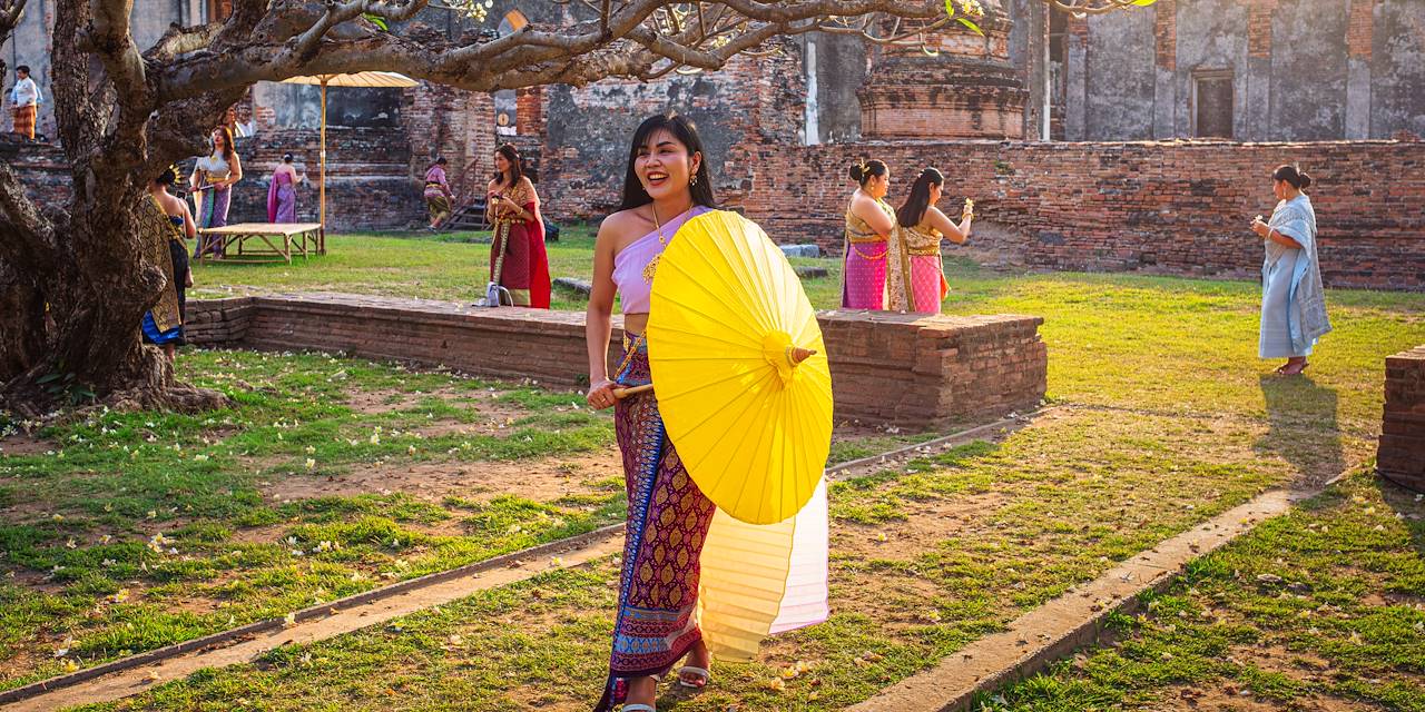 Festival annuel qui rend hommage au roi Narai Le Grand dans le Wat Phra Sri Ratana Mahathat de Lopburi - Thailande