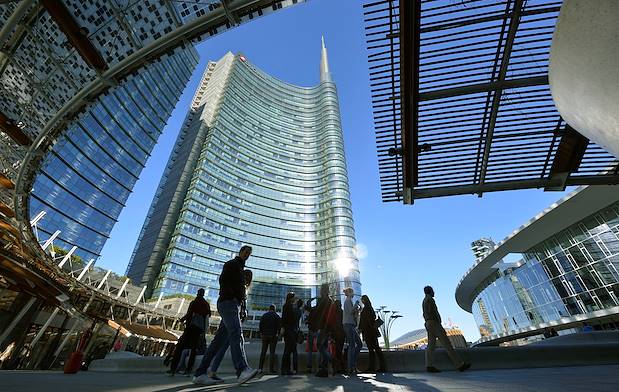 Tour Unicredit dans le quartier des affaires Porta Nuova Garibaldi à Milan - Lombardie - Italie