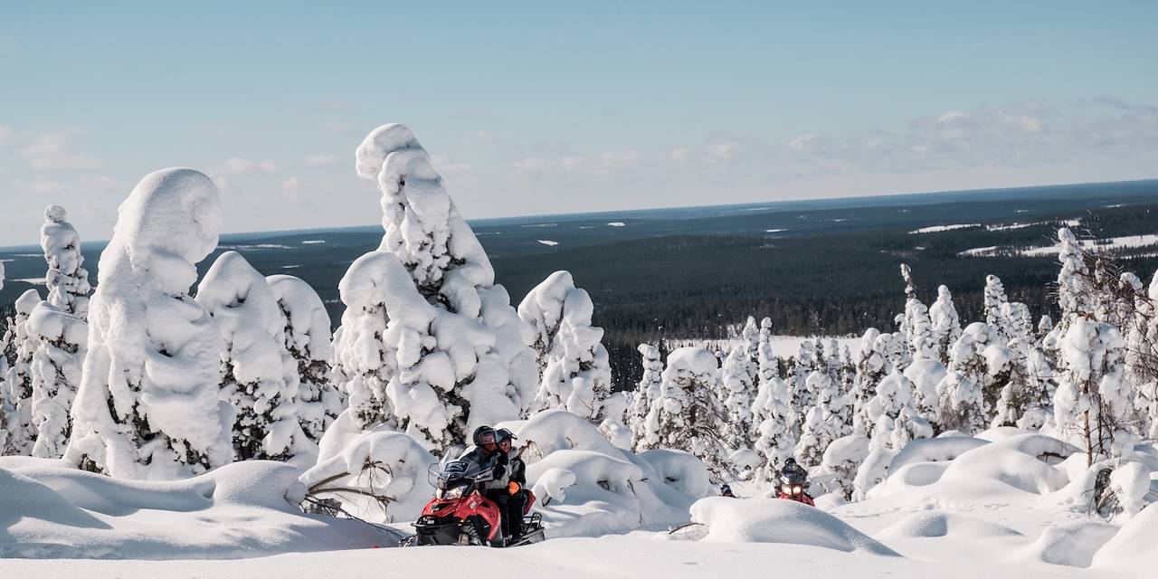 Motoneige en Finlande