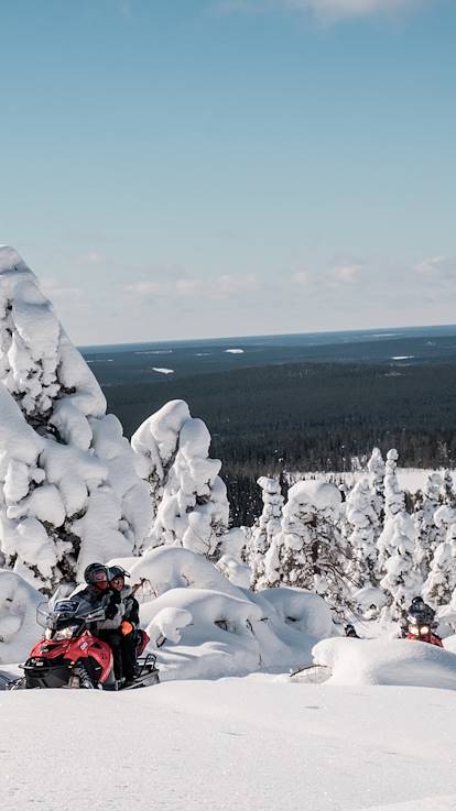Motoneige en Finlande