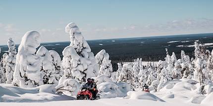 Motoneige en Finlande