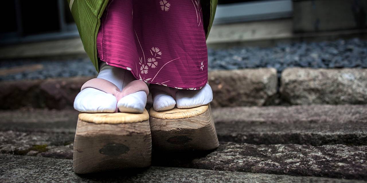 Okobo, souliers traditionnels des geishas - Kyoto - Japon