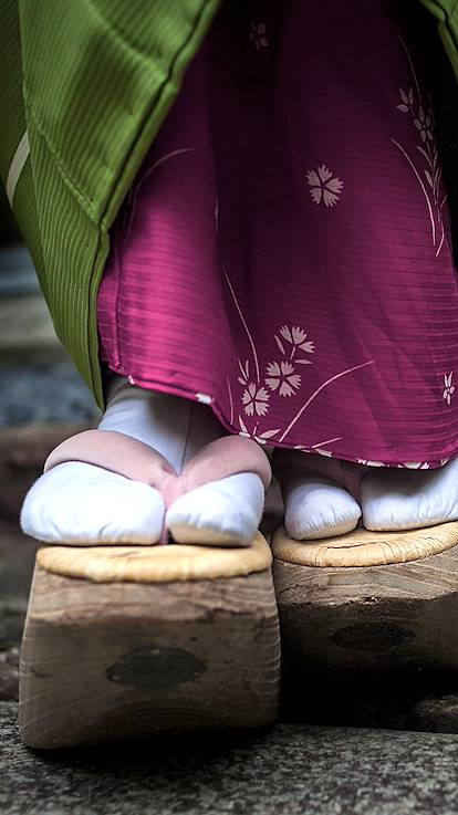 Okobo, souliers traditionnels des geishas - Kyoto - Japon