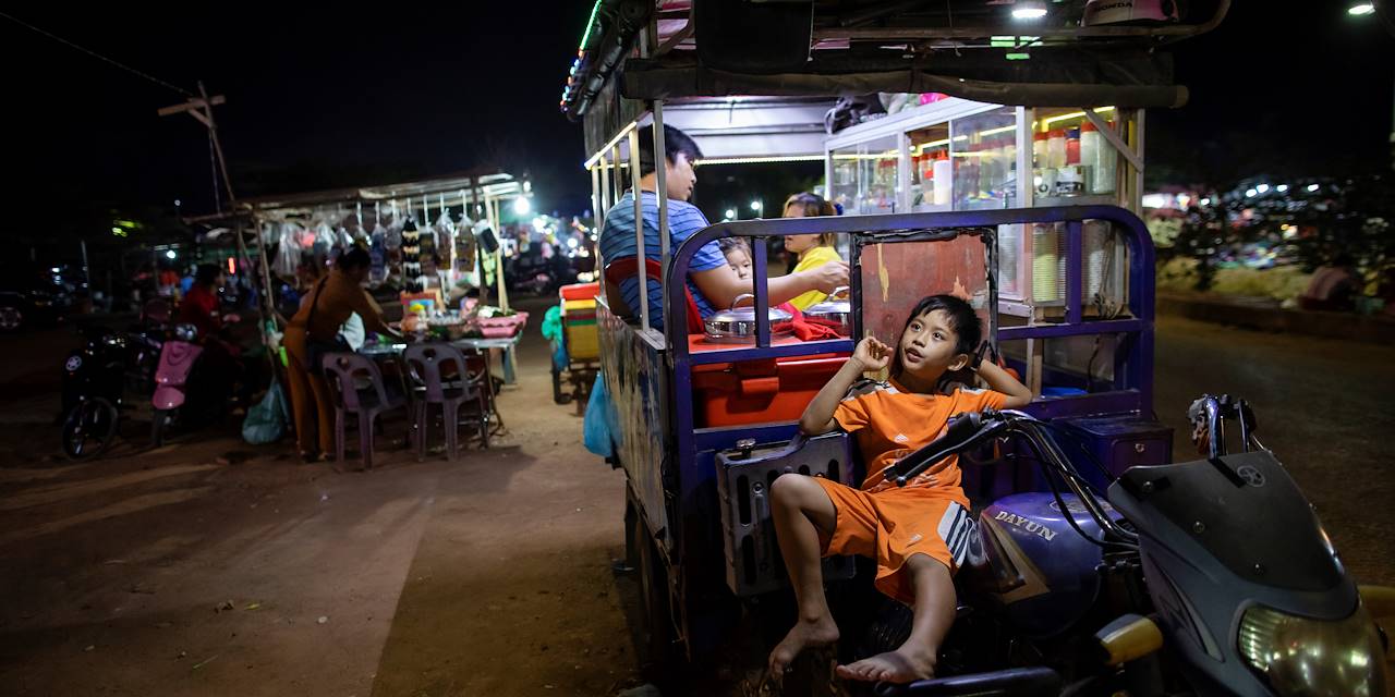 En famille, sur la Route 60 - Siem Reap - Cambodge