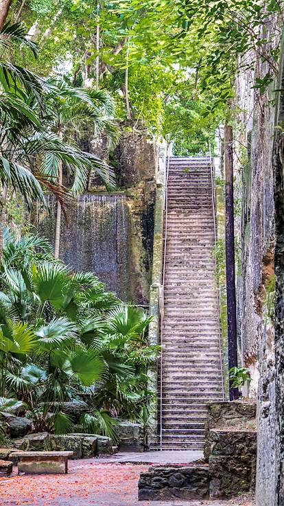 Queen's Staircase - Nassau - Bahamas