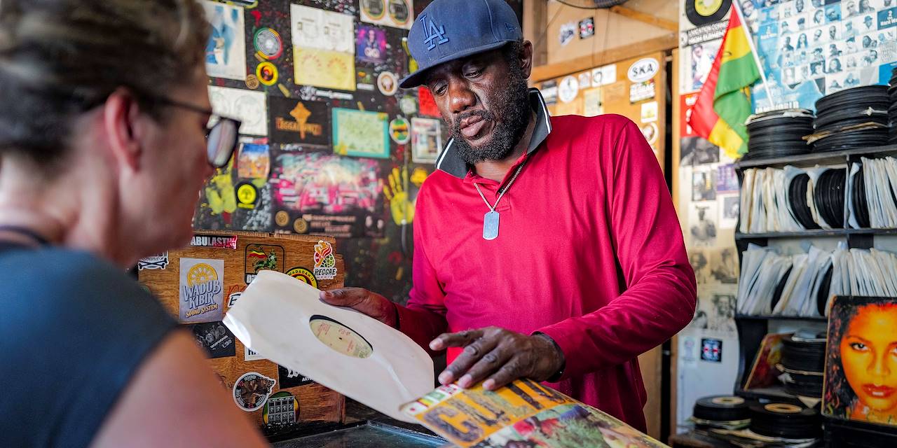 Rencontre avec un disquaire à Kingston : Rockers International Records - Jamaïque