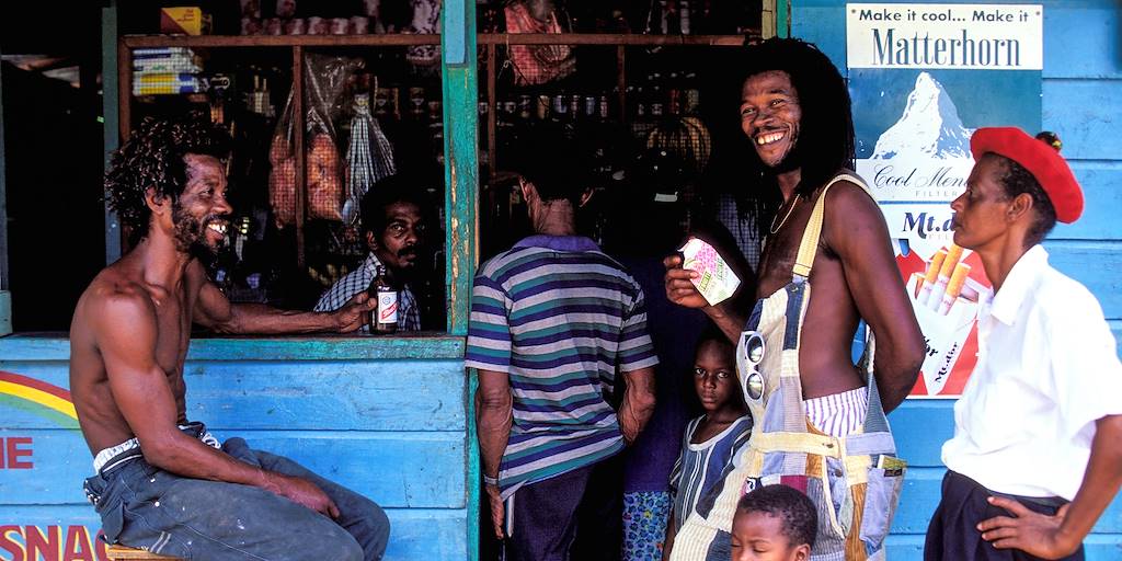 Scène de vie dans un bar de plage - Negril - Jamaïque