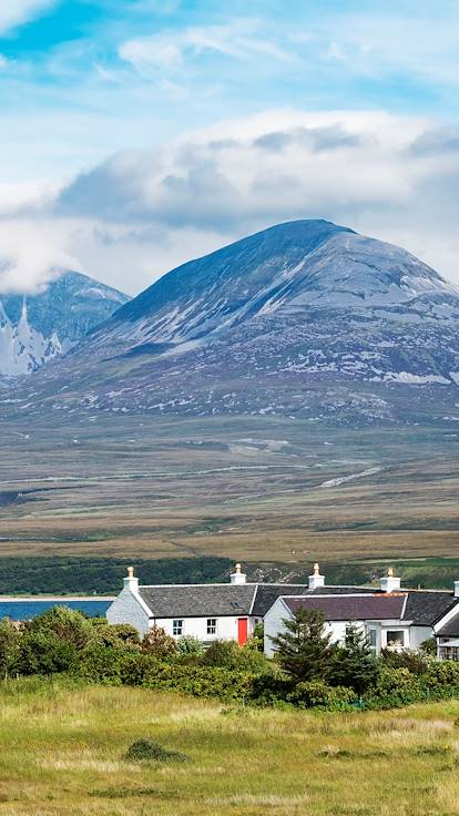 Vue sur le Pap de Jura depuis l'île d'Islay - Ecosse - Royaume-Uni