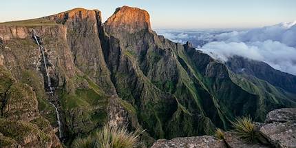 Amphithéâtre dans le parc national Royal Natal - Drakensberg - KwaZulu-Natal - Afrique du Sud