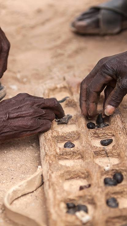 Hommes jouant au bao - Kenya