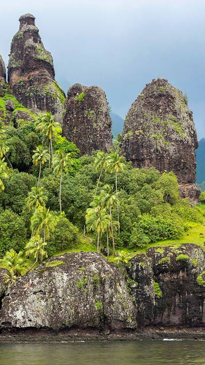 Les îles Marquises, du marquisien « Fenua Enata », la « Terre des Hommes ».