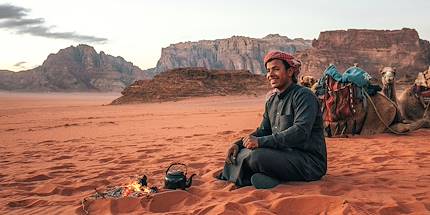 Bédouin dans le déser de Wadi Rum - Jordanie