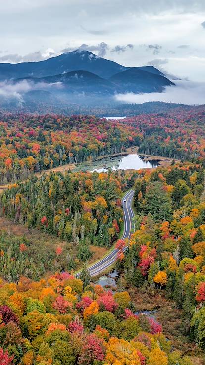 Parc national du Mont Orford durant l'automne - Québec - Canada