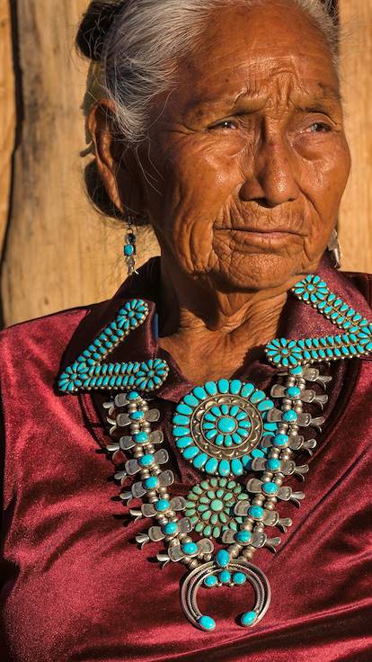 Femme navajo - Monument Valley Navajo Tribal Park - Arizona - États-Unis