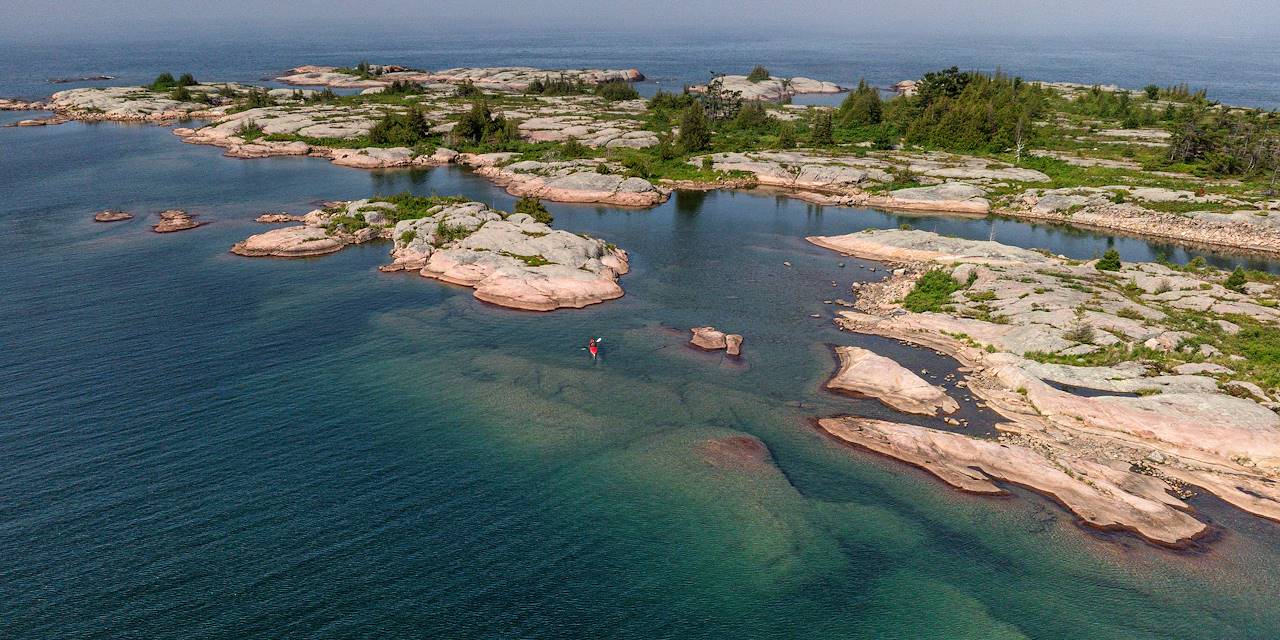 Kayakistes dans la Baie Géorgienne - Lac Huron - Ontario - Canada