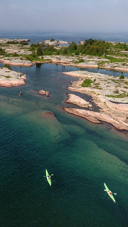 Kayakistes dans la Baie Géorgienne - Lac Huron - Ontario - Canada
