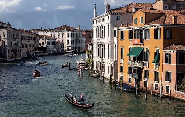 Canaux depuis le Pont de l'Académie - Venise - Italie