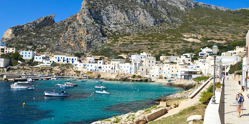 Cala Dogana sur l'île de Levanzo - îles Egades - Sicile - Italie